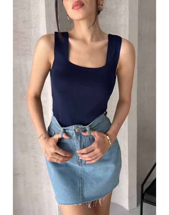 Kadın Lacivert Kare Yaka Kalın Askılı Triko Bluz