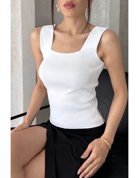 Kadın Beyaz Kare Yaka Kalın Askılı Triko Bluz