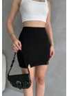 Siyah Beli Lastikli Yırtmaçlı İnterlok Mini Etek