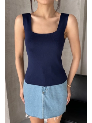 Kadın Lacivert Kare Yaka Kalın Askılı Triko Bluz