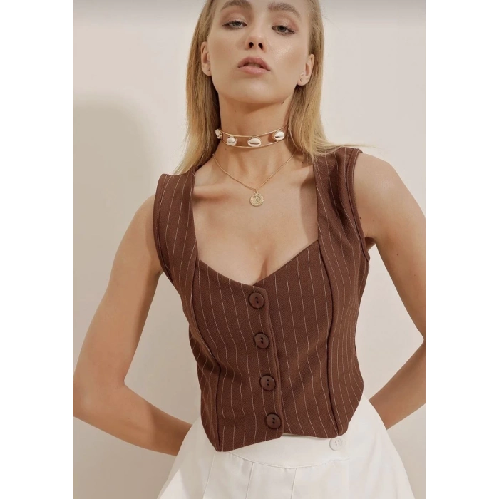 Çizgili krep düğmeli yelek kahve s3395