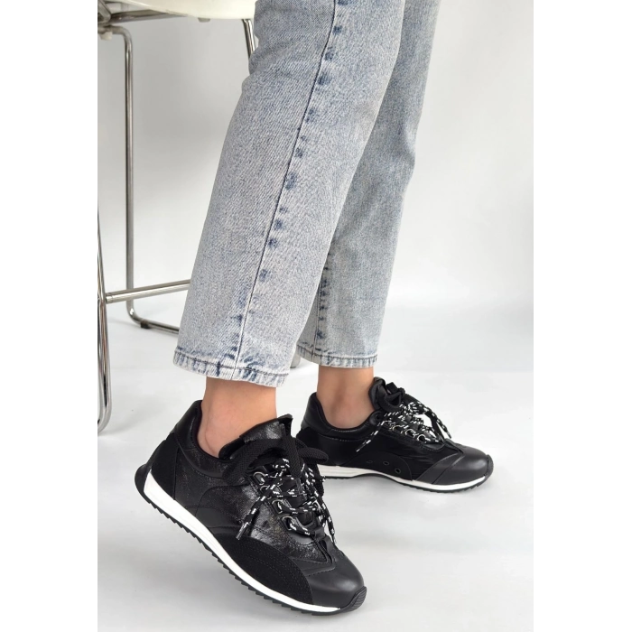Ranu Siyah Cilt Paraşüt Detaylı Bağcıklı Spor Ayakkabı