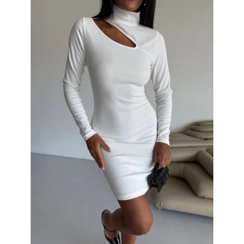 Boğazlı gögüs dekolteli elbise beyaz f2333