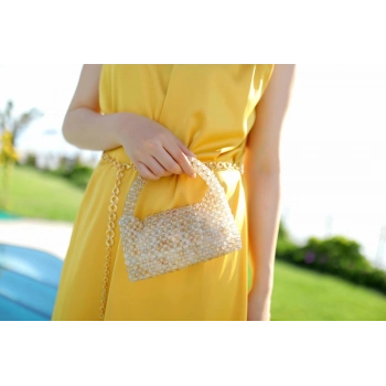 El yapımı incili el çantası kapaklı krem