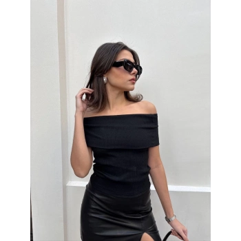 Madonna yaka sıfır kol bluz