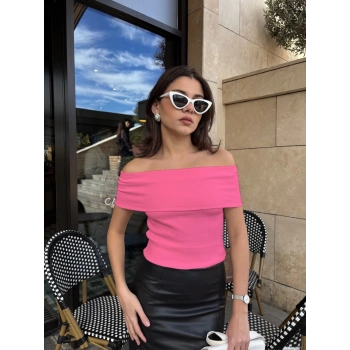 Madonna yaka sıfır kol bluz pembe