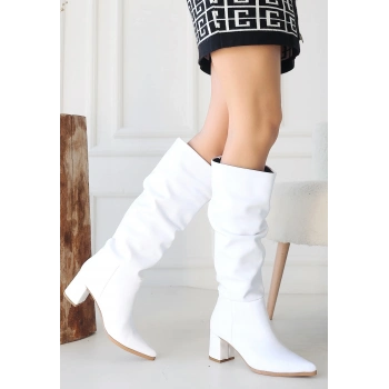 Pitay Beyaz Cilt Topuklu Çizme