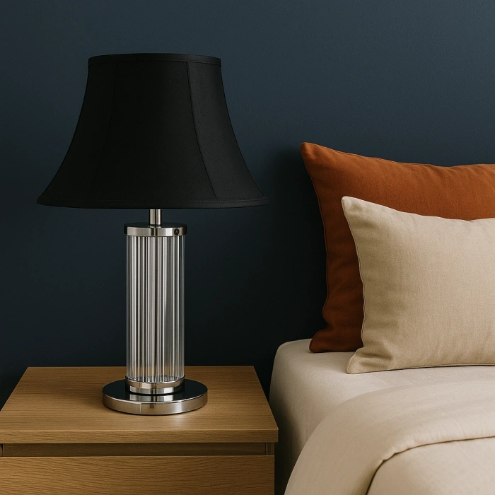 SİYAH ŞAPKALI KROM-CAM KOLON ABAJUR (YATAK ODASI)