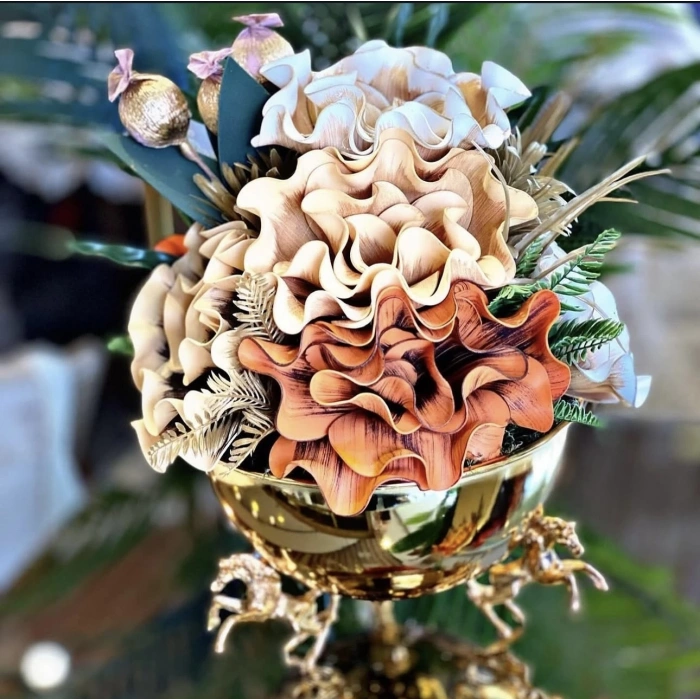 YAPAY ÇİÇEKLİ AT AYAKLI VAZO 45X31