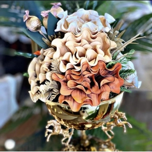 YAPAY ÇİÇEKLİ AT AYAKLI VAZO 45X31