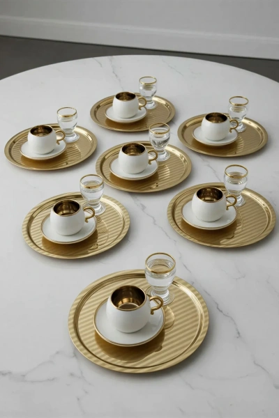 Paslanmaz Çelik 6 Adet Yuvarlak Desenli Gold AD-15 Sunum Servis Tepsisi