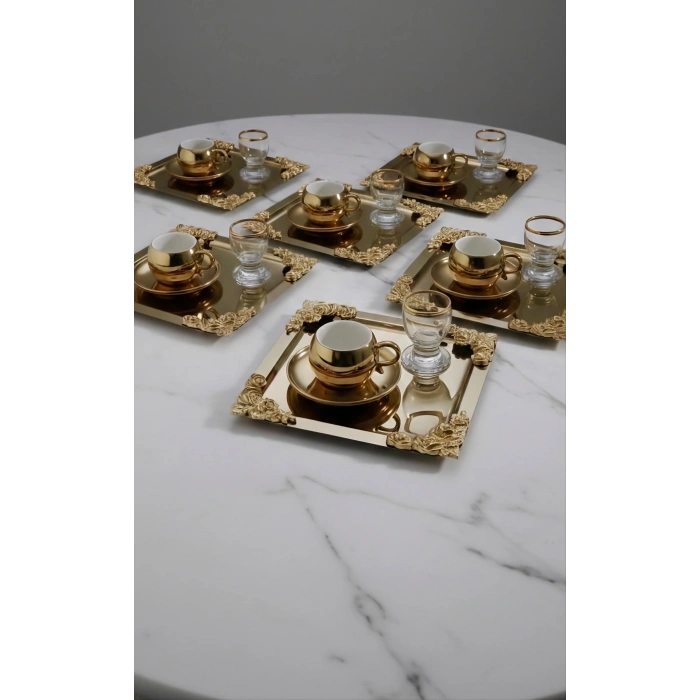 Köşe Üçlü Gül Aksesuarlı Paslanmaz Çelik 6 Adet Kare Gold Sunum Servis Tepsisi