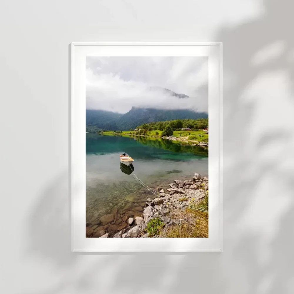 Göl Kenarında Huzur Poster