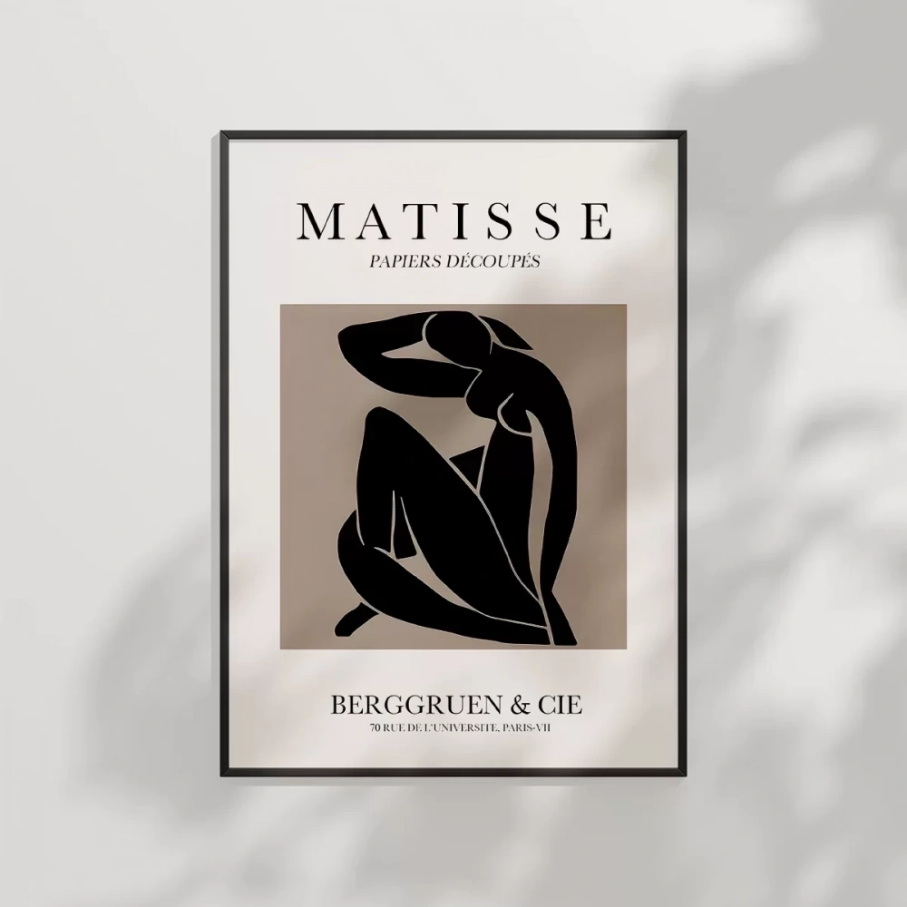 Oturan Kadın  Poster