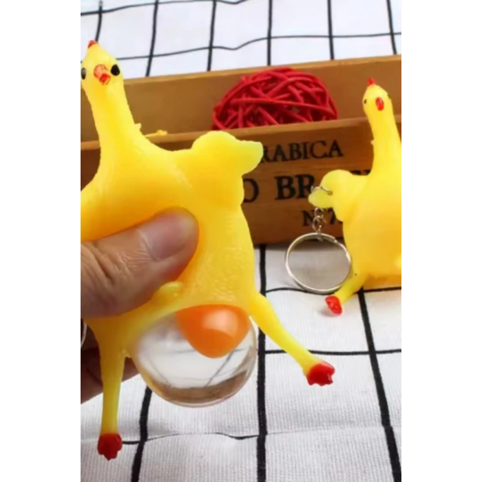 2 Adet Eğlenceli Stres Atıcı Yumurtlayan Tavuk Tasarım Anahtarlık