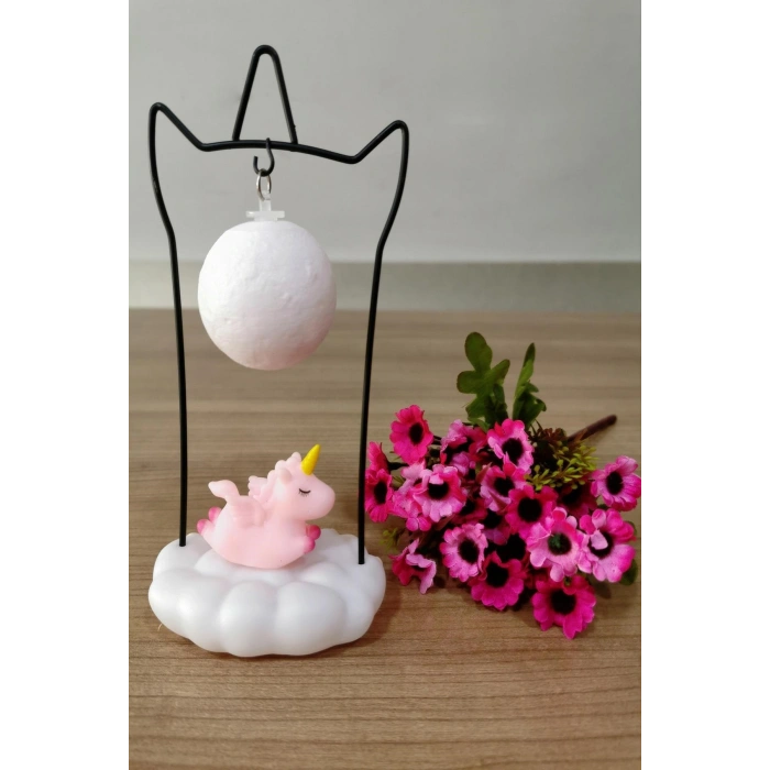 Işık Altında Sallanan Renk Değiştiren Unicornlu Gece Lambası