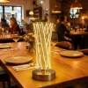 Silindirik Kristal Çizgi Model LED Masa Lambası – Gold Tabanlı, Dokunmatik, 3 Renk Işık Modlu, Şarjlı Modern Dekoratif Gece Lambası