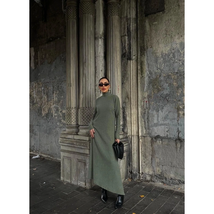 Boğazlı kalın bürümcük uzun elbise yeşil