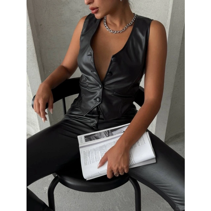 Kaplama düğmeli deri yelek siyah s24398