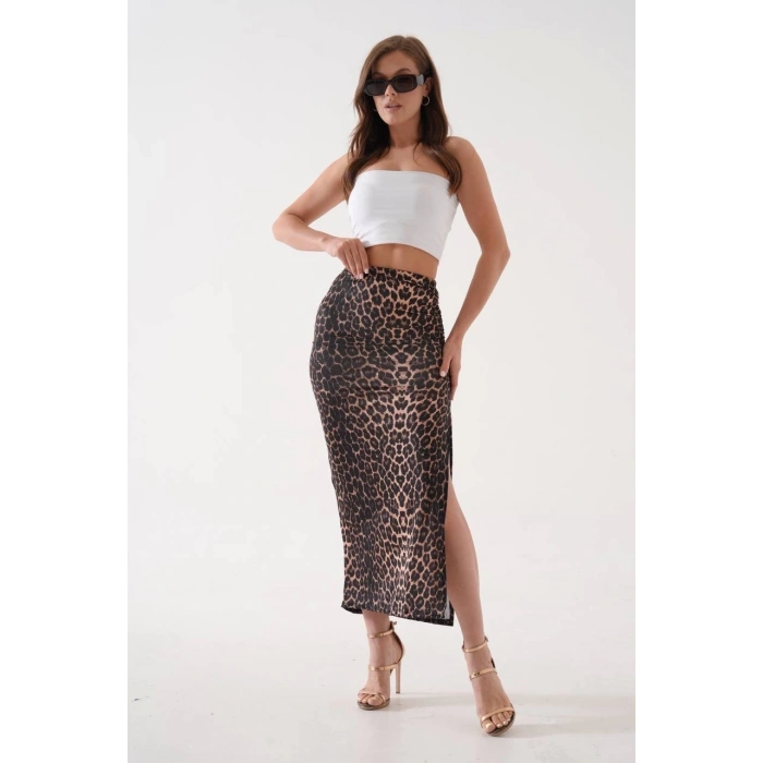 Uzun yırtmaçlı ince kumaş etek leopar