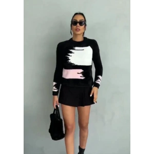 Bıyıklı triko kazak siyah