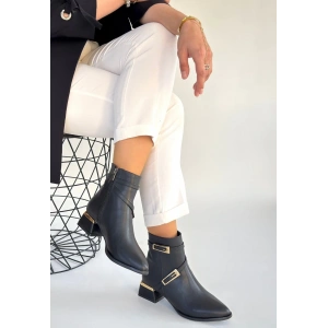 İnay Siyah Cilt Topuklu Bot