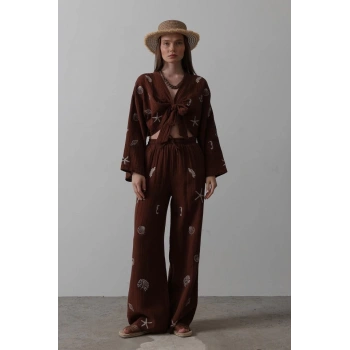 Nakış Detaylı Bağlamalı Takım - Kahve