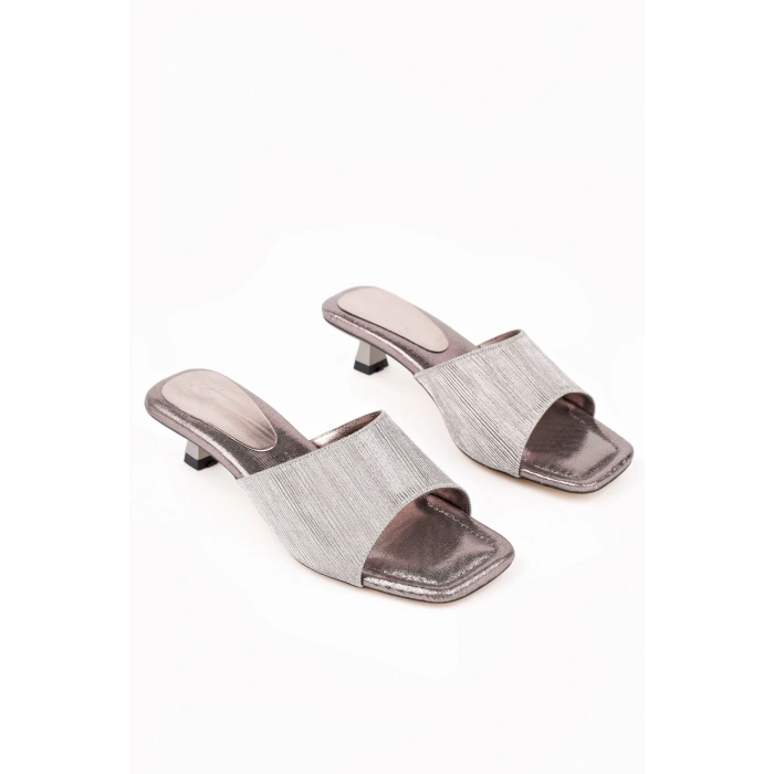 Kadın Terlik Platin Parlak Topuklu Terlik Kadın Sandalet Şık Topuklu Sandalet