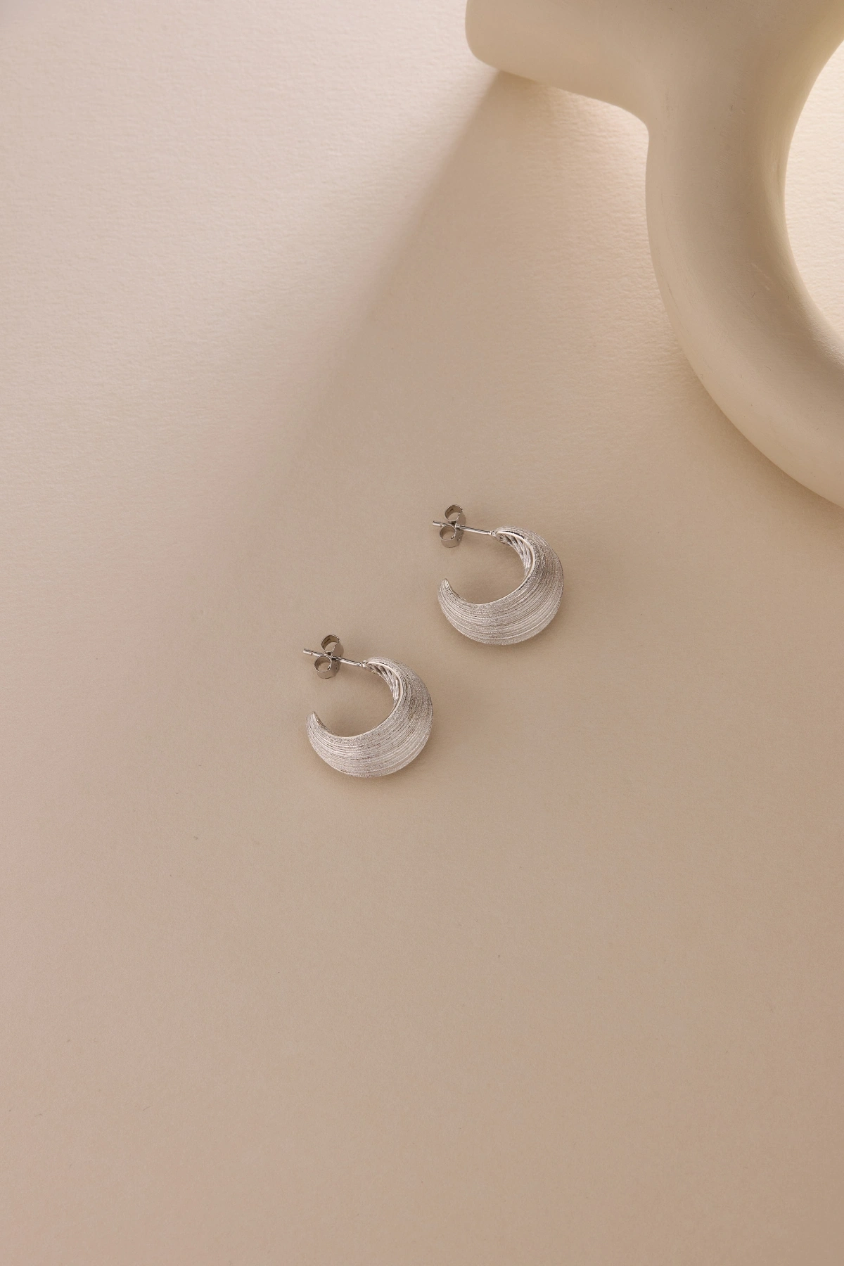 925 Ayar Gümüş Gravitas Küpe