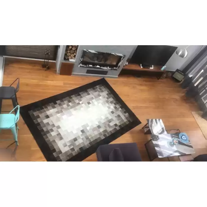 Hoom Rugs Siyah Beyaz Geçişli Özel Üretim Deri Halı