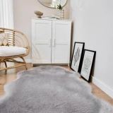 Apex Reiki Gri Peluş Post Şekilli Halı