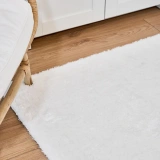 Apex Vega Beyaz Peluş Dokulu Kaydırmaz Dekoratif Halı