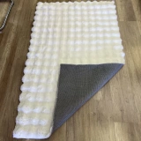 Hoom Rugs Bubble Tavşan Post Beyaz