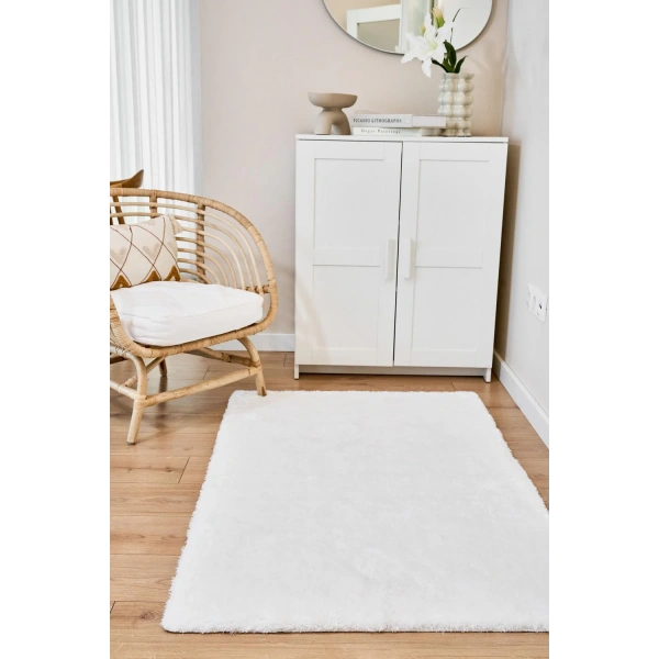 Apex Vega Beyaz Peluş Dokulu Kaydırmaz Dekoratif Halı