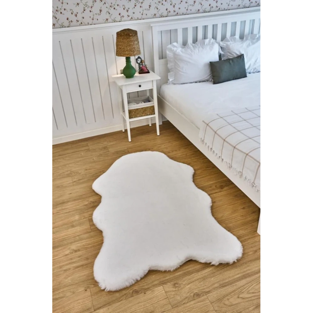 Apex Palma Beyaz Peluş Post Şekilli Halı