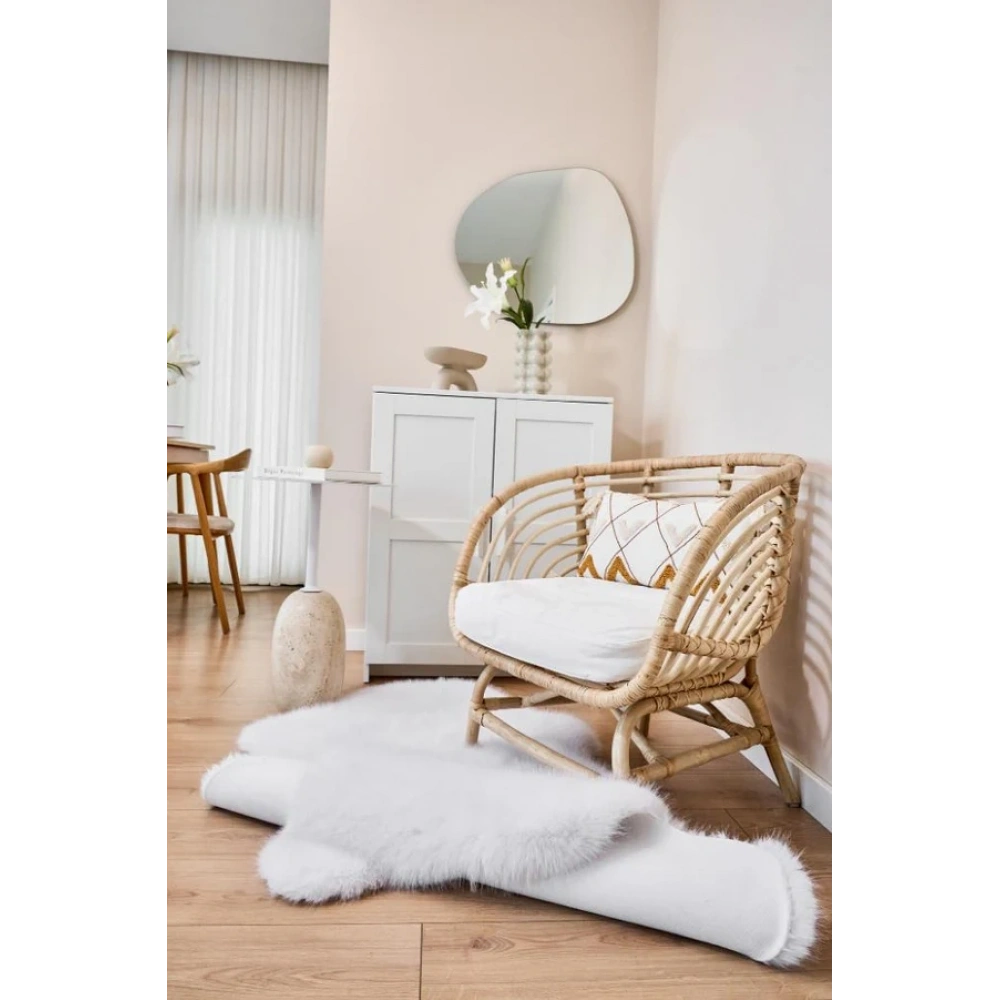 Apex Reiki Beyaz Peluş Post Şekilli Halı