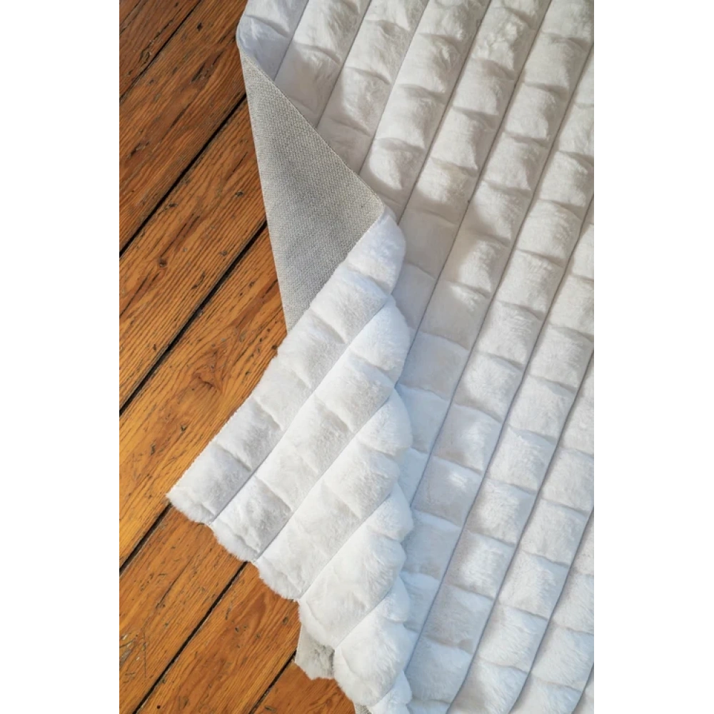 Apex Halı Diamante 7002 Krem Peluş Kaymaz Taban Dekoratif Halı