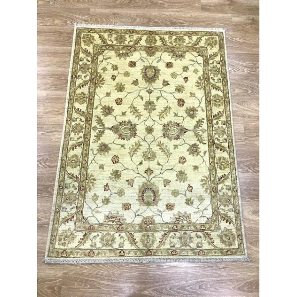 El Dokuma Uşak Halısı 124x175 2,17 M2