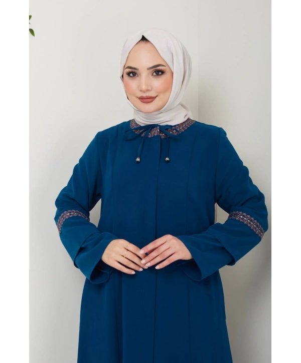 Nakış İşlemeli Büyük Beden Ferace