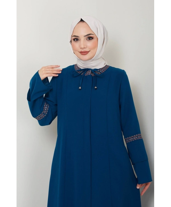 Nakış İşlemeli Büyük Beden Ferace