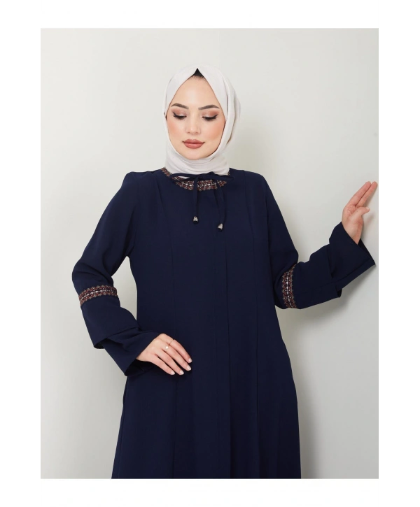 Nakış İşlemeli Büyük Beden Ferace