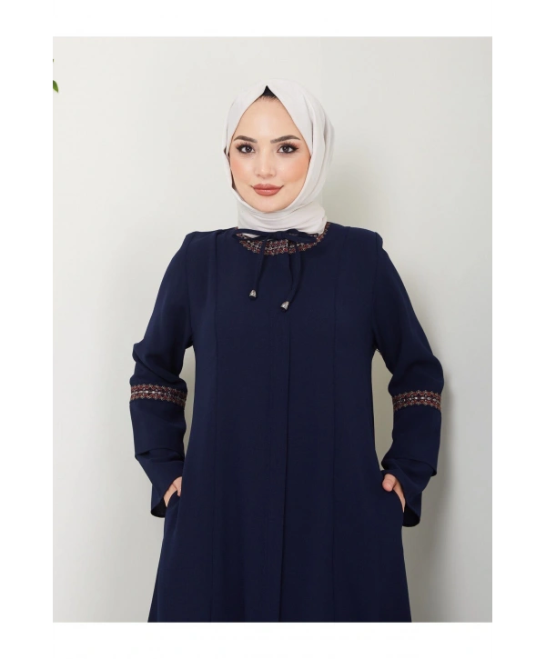 Nakış İşlemeli Büyük Beden Ferace