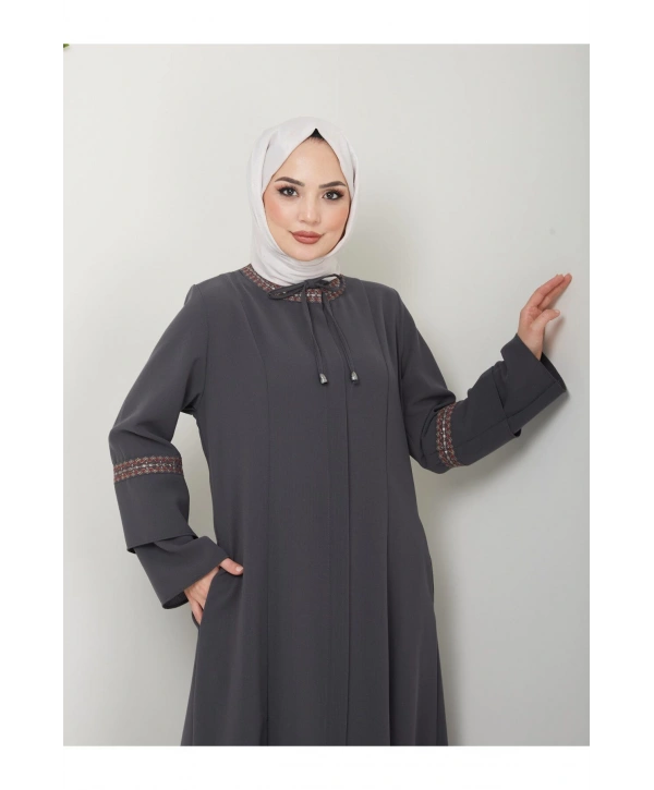 Nakış İşlemeli Büyük Beden Ferace