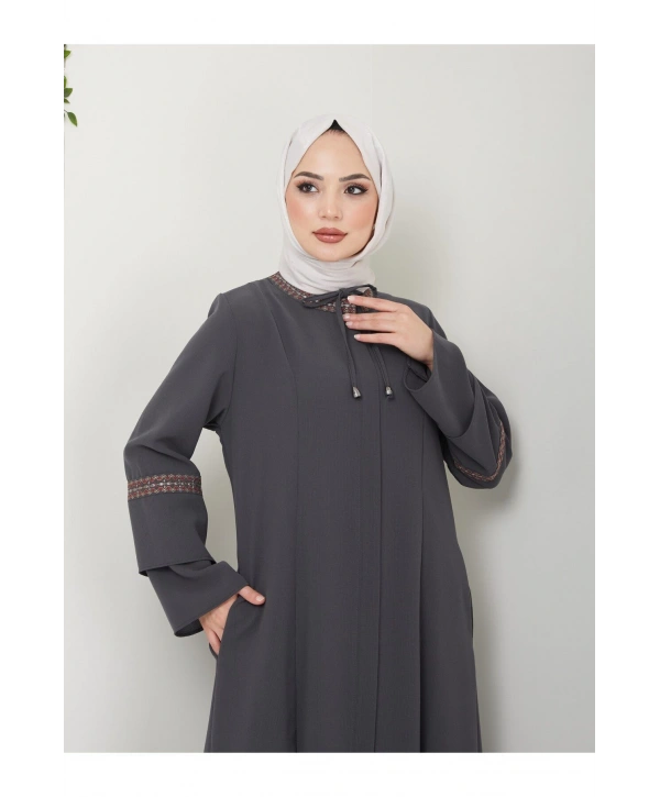 Nakış İşlemeli Büyük Beden Ferace