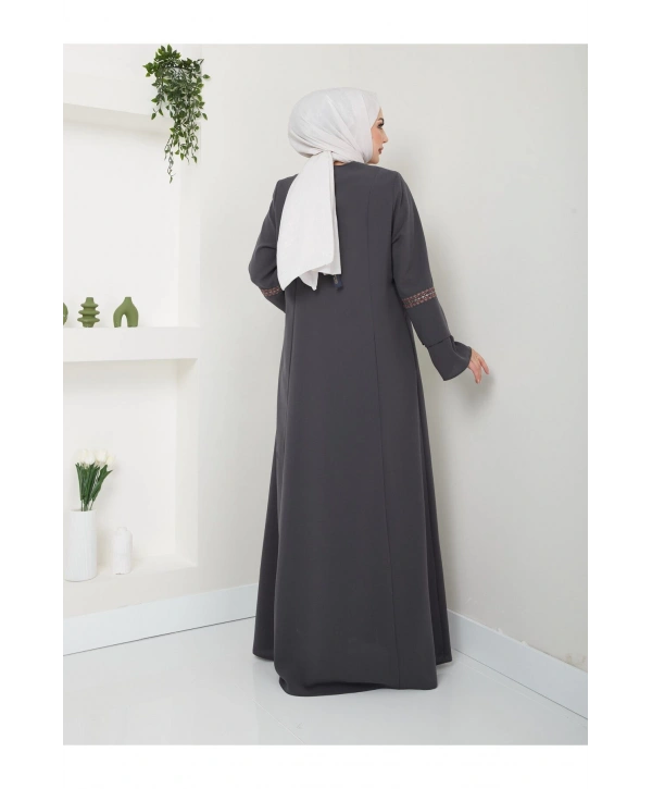 Nakış İşlemeli Büyük Beden Ferace