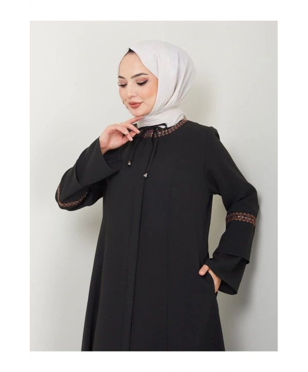 Nakış İşlemeli Büyük Beden Ferace