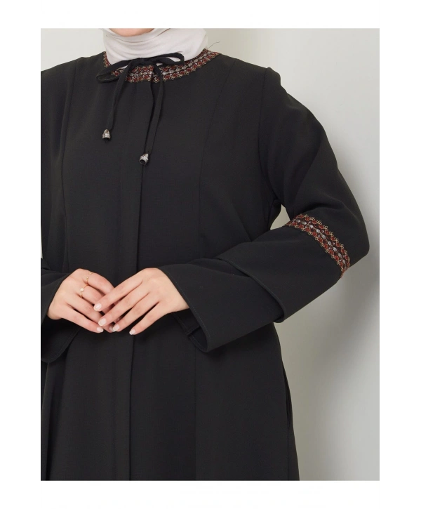 Nakış İşlemeli Büyük Beden Ferace