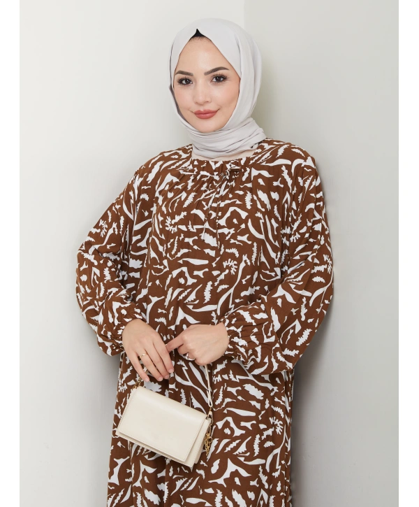 Büzgü Detaylı Rahat Kesim Anne Elbisesi - Taba / E0131