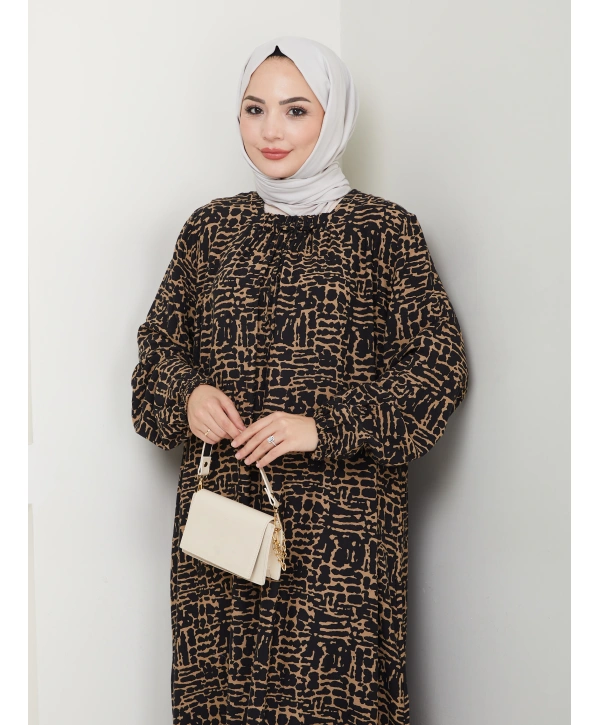 Büzgü Detaylı Rahat Kesim Anne Elbisesi - Siyah/Taba / E0130