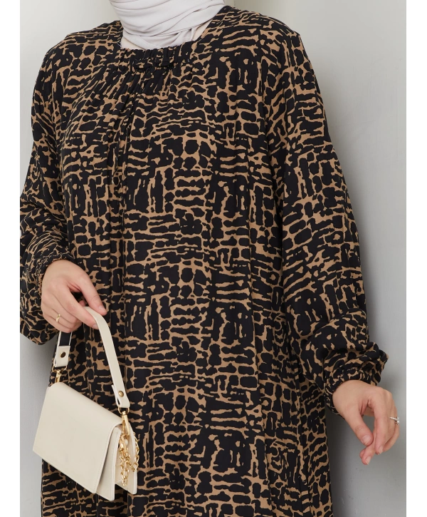 Büzgü Detaylı Rahat Kesim Anne Elbisesi - Siyah/Taba / E0130